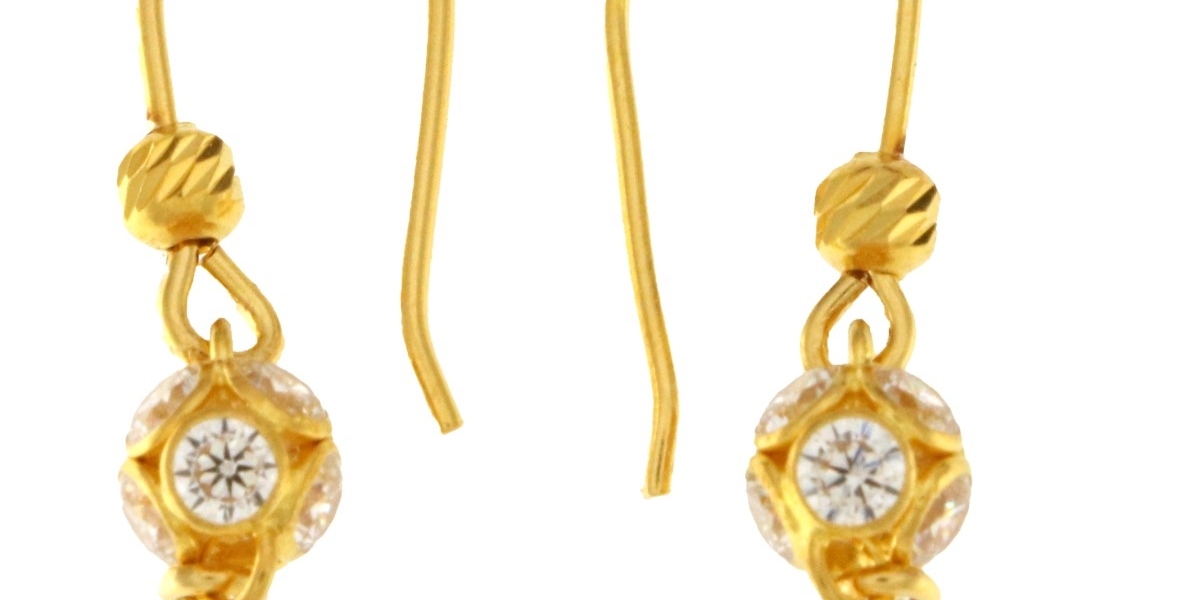 Gold Earrings for Women: A Timeless Accessory for Every Occasion