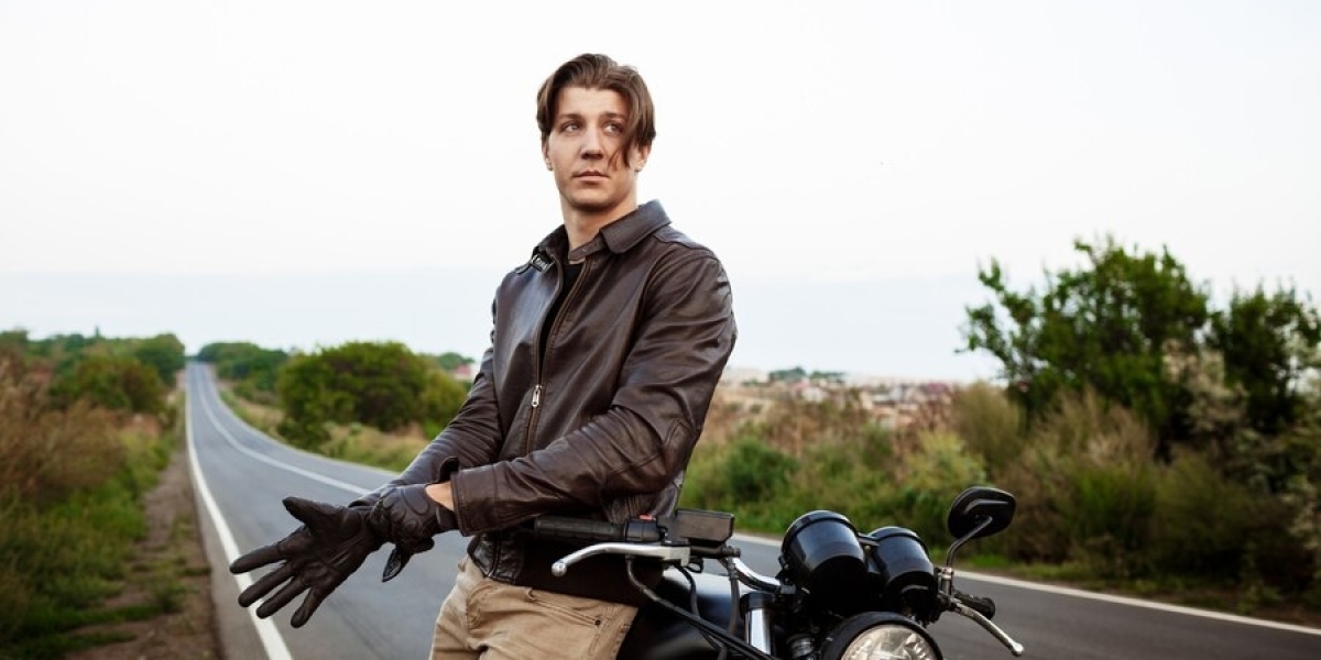 Cafe Racer Jackets: Timeless Style on Two Wheels