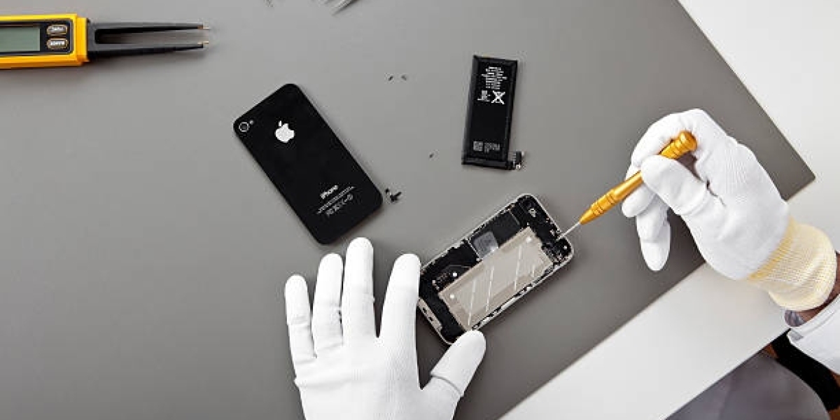 Finding the Best iPhone Repair Shop Near Troon