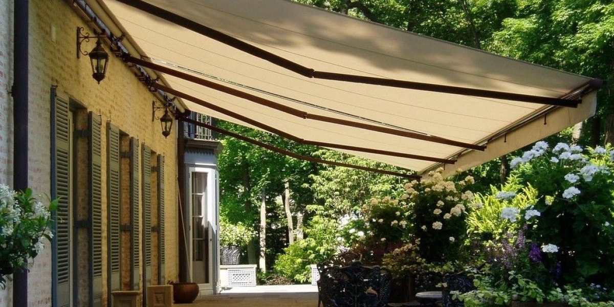 How Patio Awnings Protect Against Sun & Rain